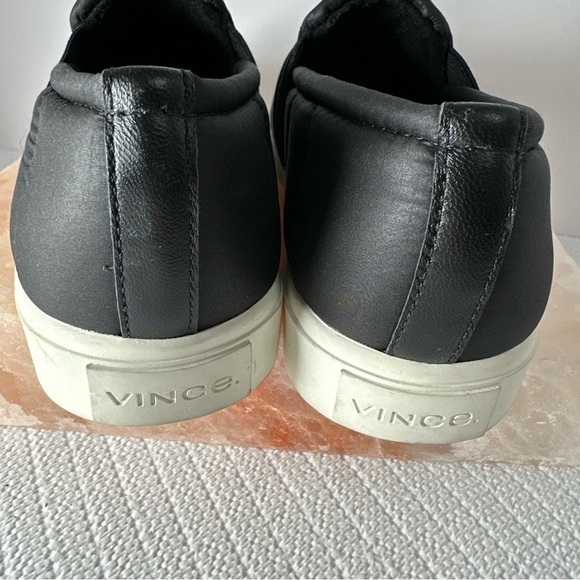 Vince Blair Quilted Slip On Shoe Cross Trainer 5.5 black Retail $200 - Picture 7 of 11